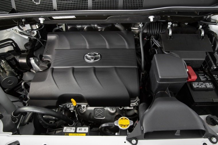 2016 Toyota Sienna Limited 3.5-liter V6 Engine - Picture / Pic / Image